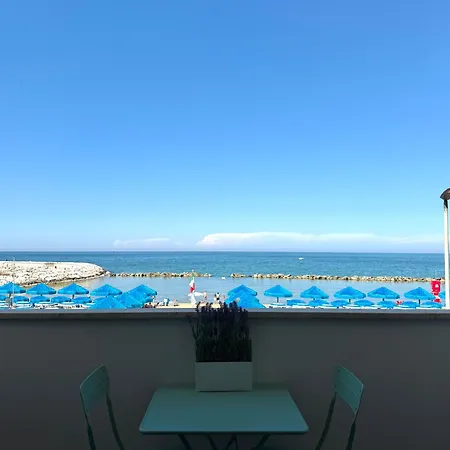 Lungomare 83 * Francavilla Al Mare